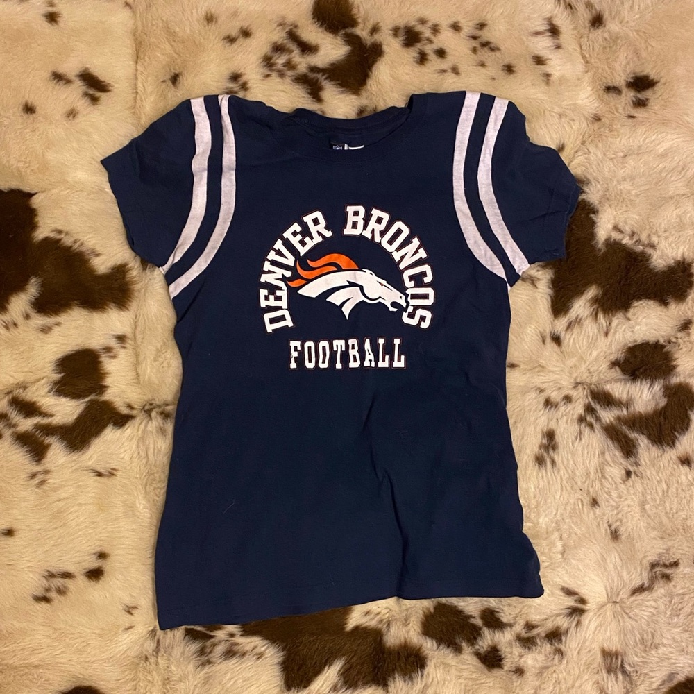 Denver Broncos tee shirt